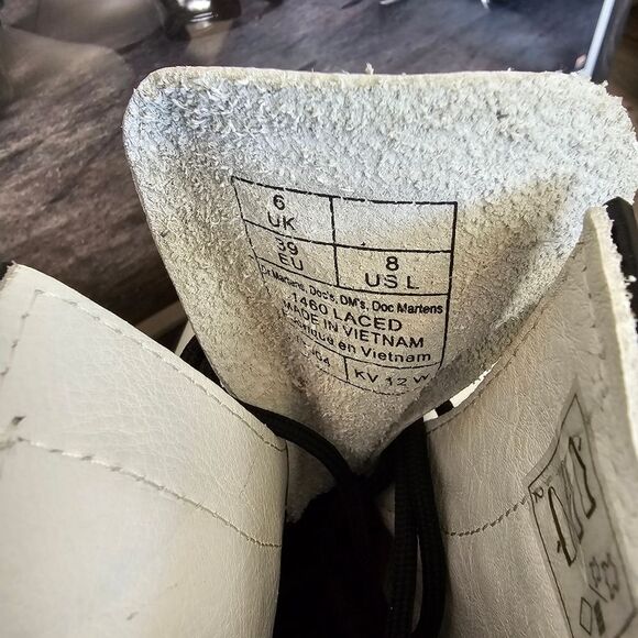 White Size 8 Doc Martens Dr.Martens with Bouncing Soles Leather New - Picture 5 of 9